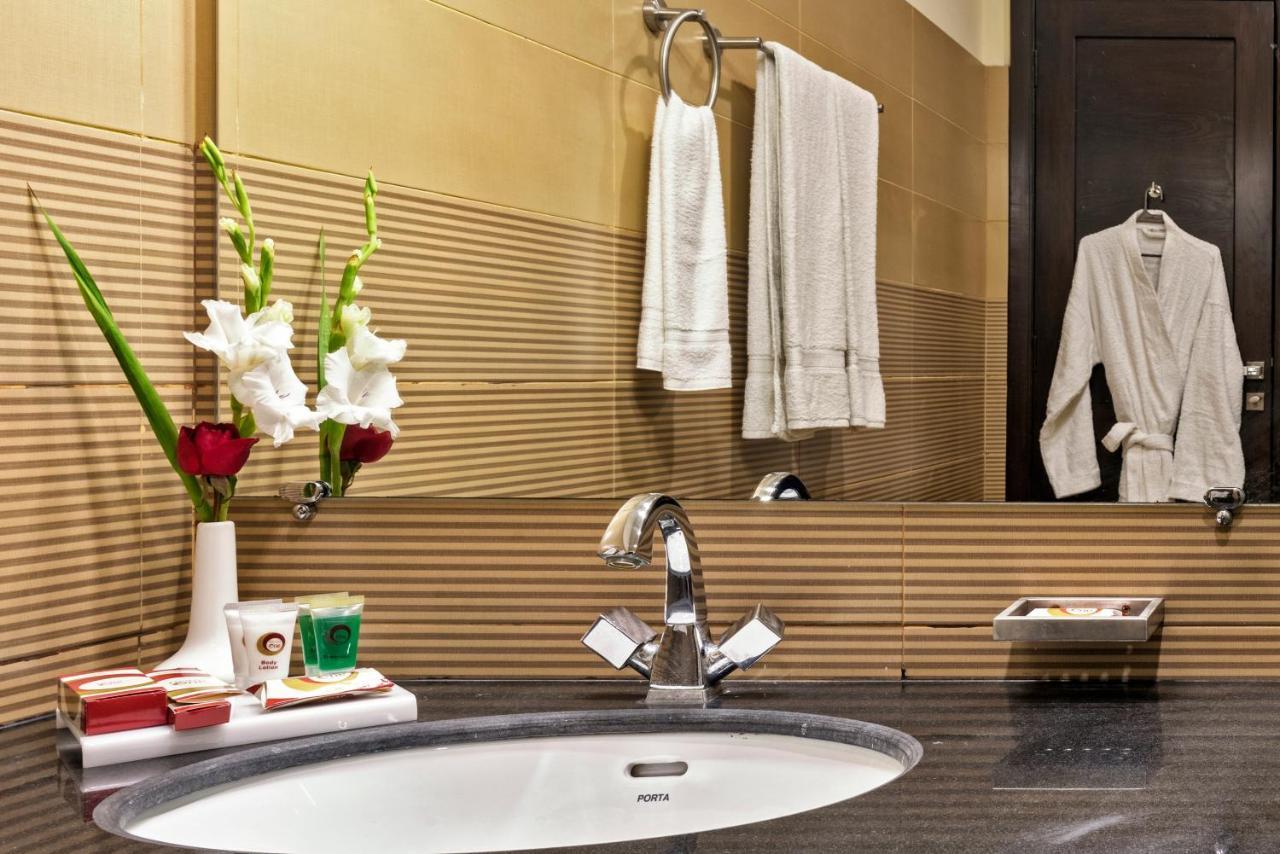 Hotel One Sahiwal Екстер'єр фото