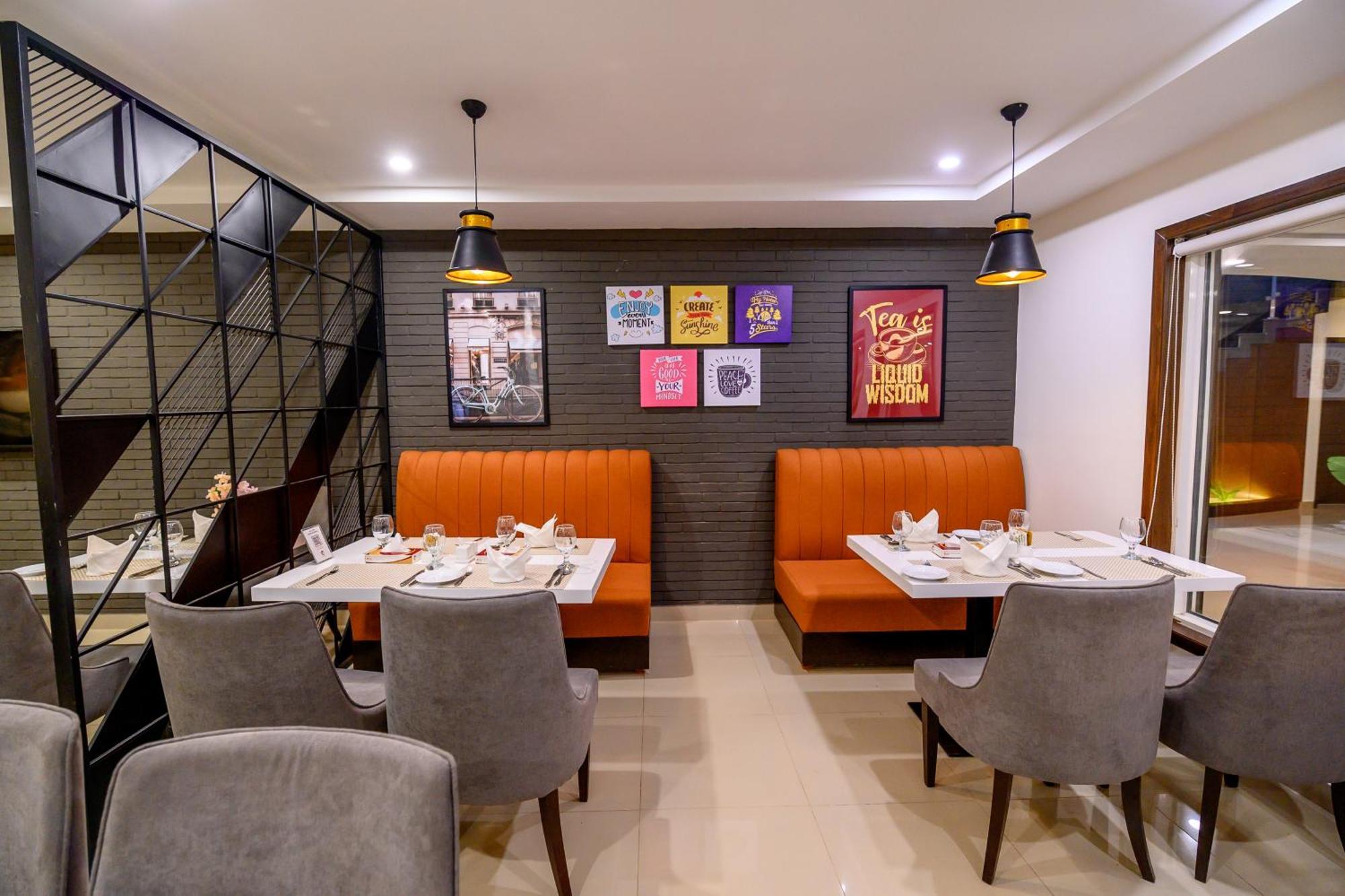 Hotel One Sahiwal Екстер'єр фото