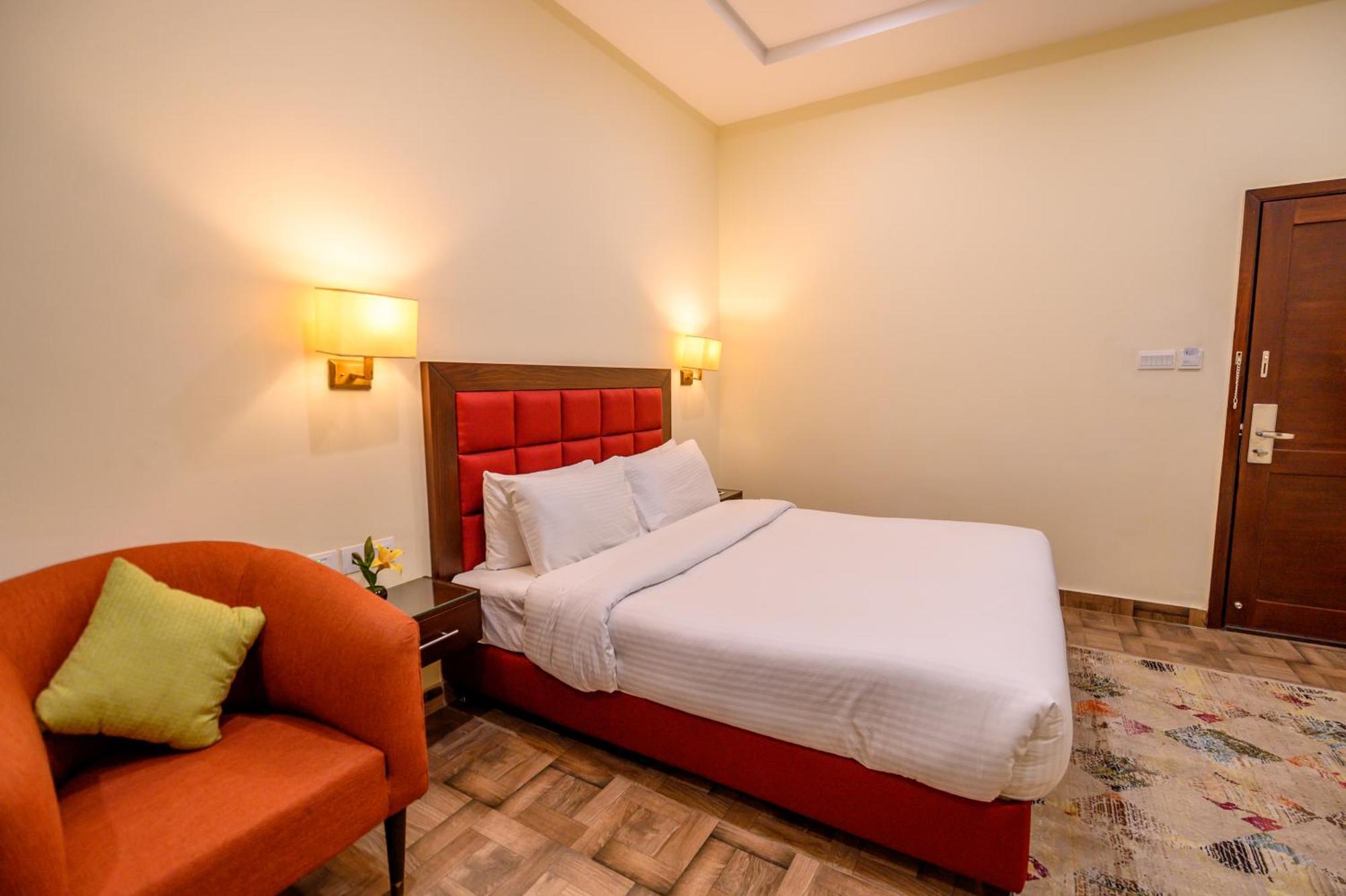 Hotel One Sahiwal Екстер'єр фото