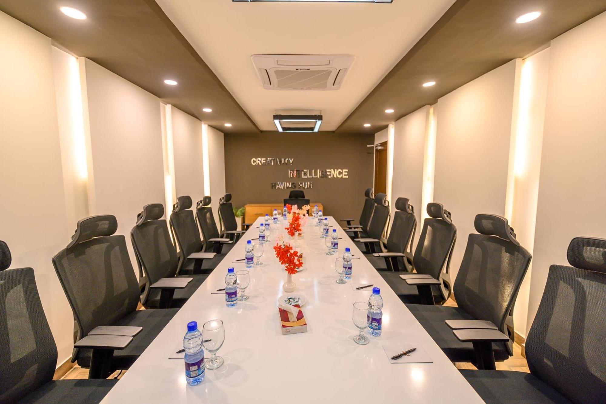 Hotel One Sahiwal Екстер'єр фото